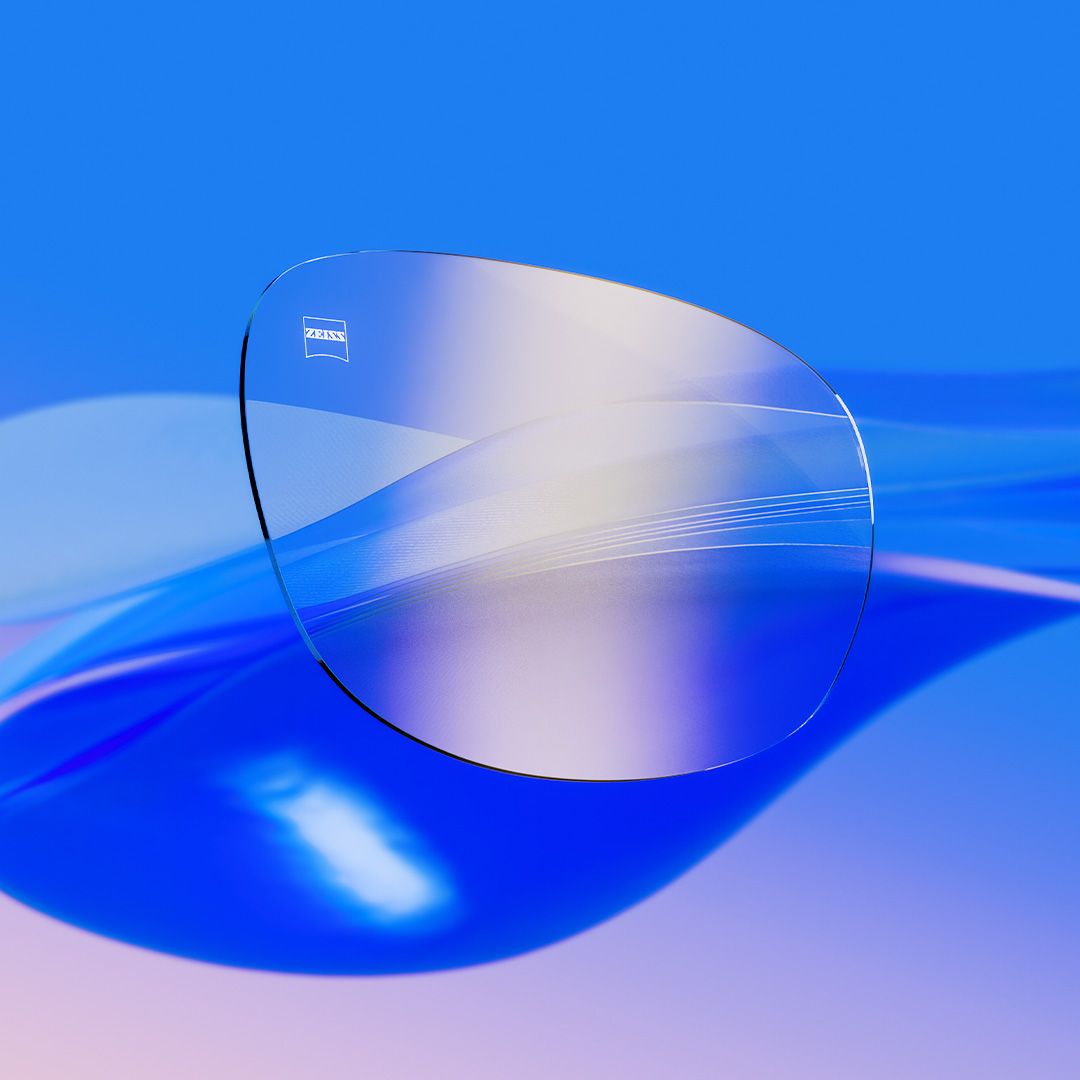 Krištáľovo čisté šošovky s povrchovou úpravou ZEISS DuraVision Gold UV s jemným zlatým odleskom.